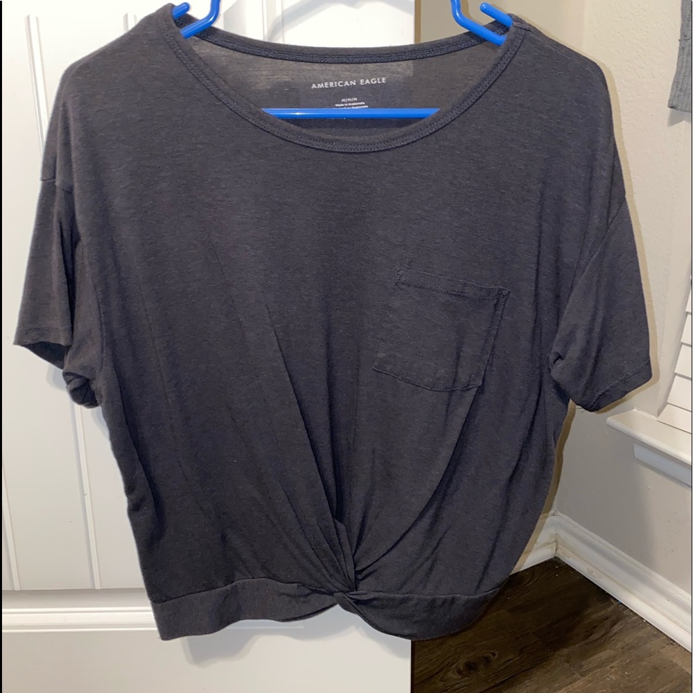 AMERICAN EAGLE cropped tee
